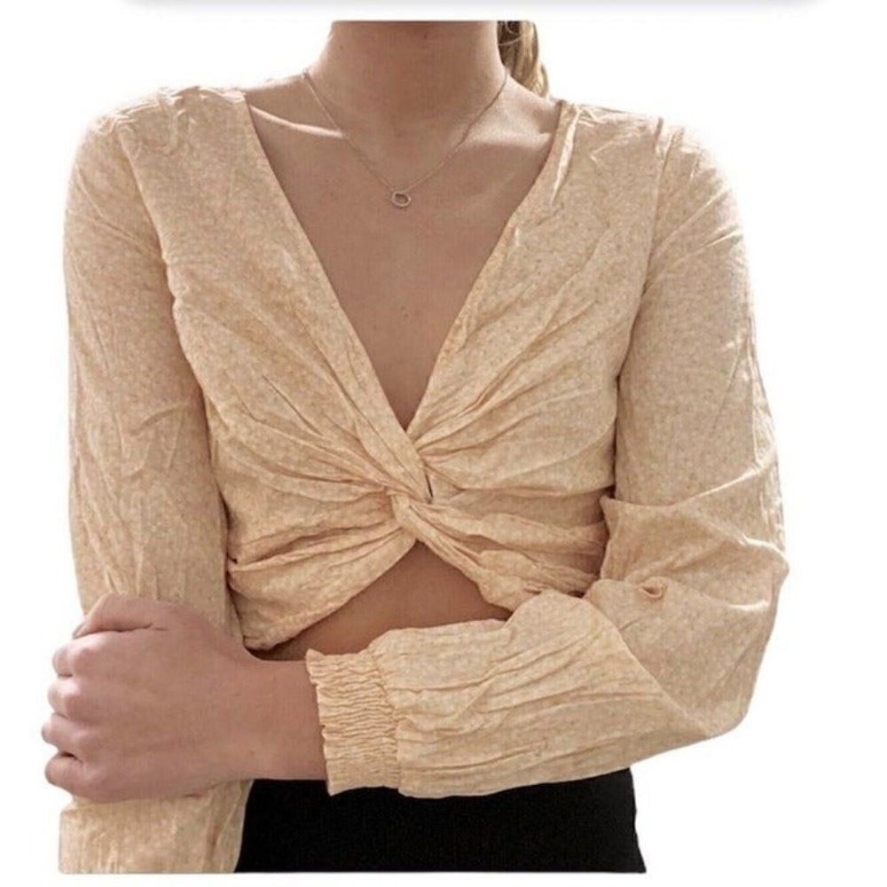 Urban Outfitters Women’s Peach Floral Twist Front Crop Top Long Sleeve Blouse M